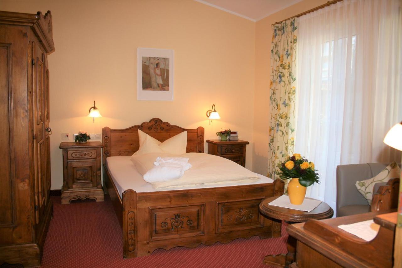 Hotel Allgaeuer Hof オーバーシュタウフェン エクステリア 写真